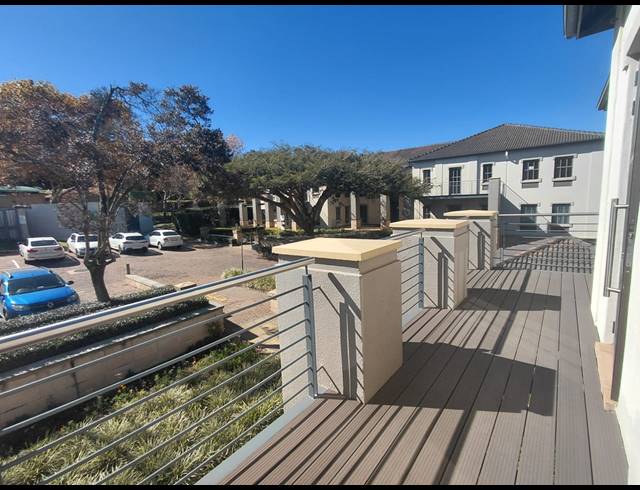 241M² OFFICE TO LET IN BRYANSTON